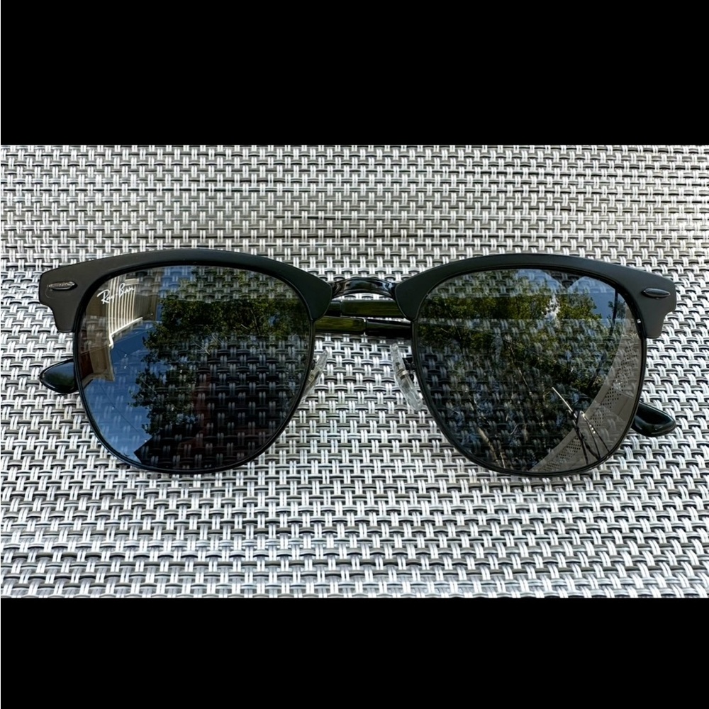 Ray-Ban Clubmaster Black Metal with Soft Case